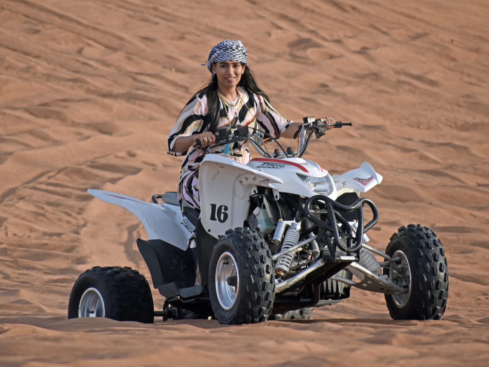 220cc quad bike Dubai tour